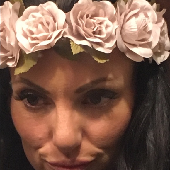 Meet your Posher, Willow - Picture 4 of 8